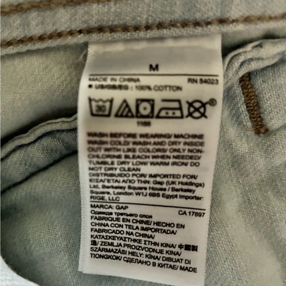 GAP Classic Light Blue Denim Jacket - Picture 5 of 5